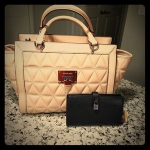 MK VIVIANNE LGE SATCHEL